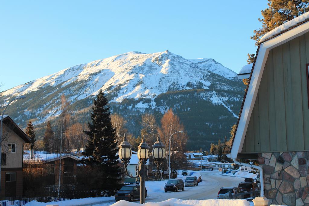 Hotel Celtic Haven Jasper National Park Exterior foto